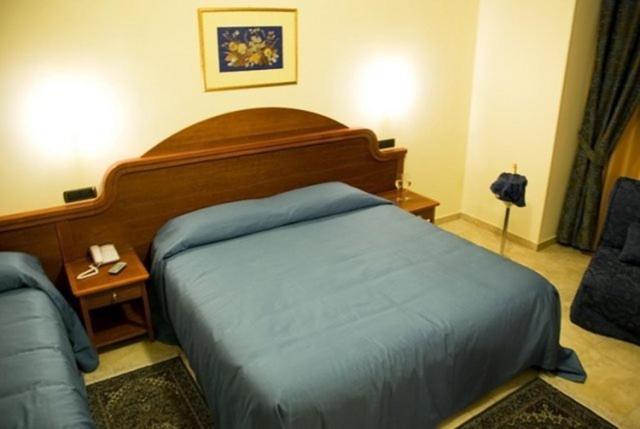 Hotel Duca Di Calabria Serra San Bruno Kültér fotó